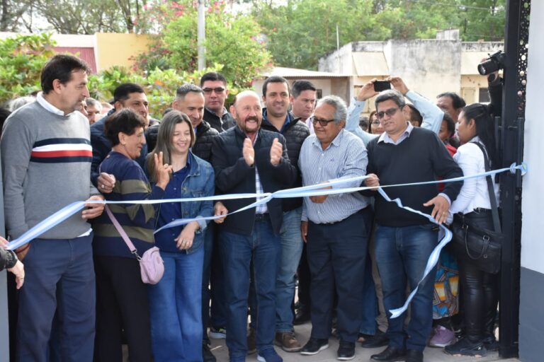 Segundo día: Insfrán habilitó la pileta municipal de Ingeniero Juárez