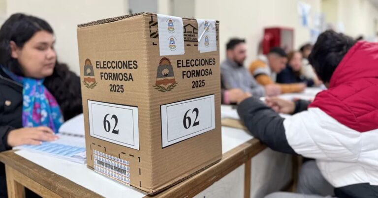 Satisfactoria prueba de conectividad en escuelas afectadas para el acto eleccionario del 26 de octubre
