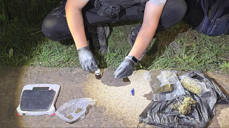 Se dedicaban al delivery de drogas y terminaron tras las rejas