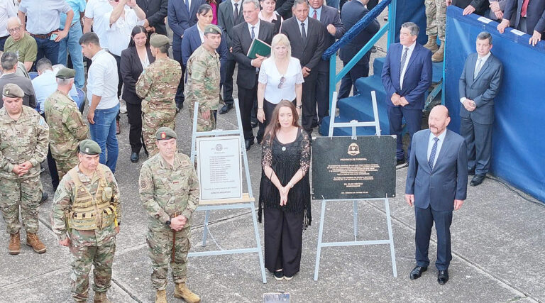El gobernador Insfrán y la Vicepresidenta de la Nación encabezaron el acto homenajea los héroes formoseños