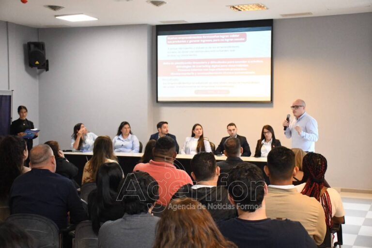La Casa del Emprendedor presentó dos importantes programas que funcionan en su sede