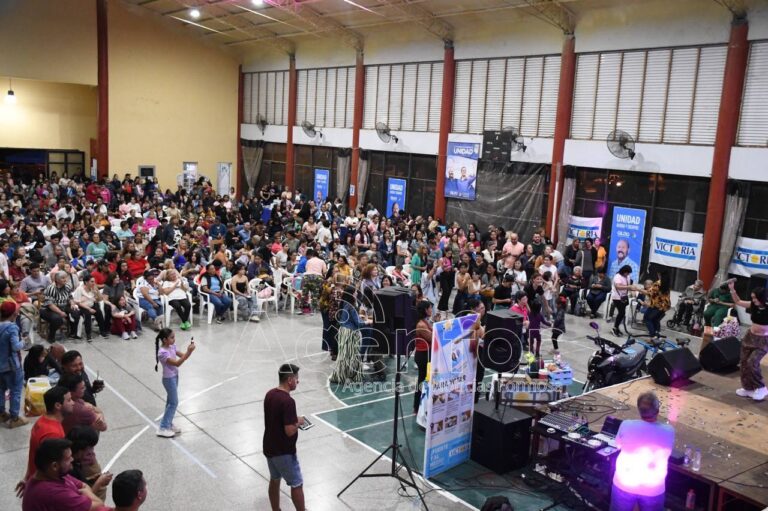 El Justicialismo formoseño celebró el Día de la Madre con más de 600 personas en el Polideportivo La Paz