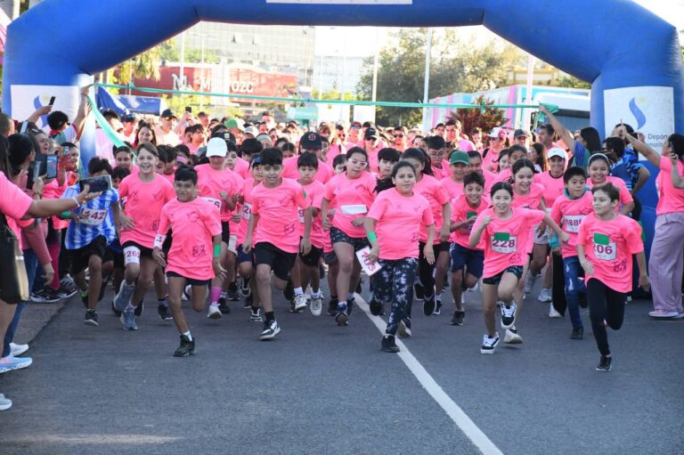 Con una multitudinaria participación,se realizó de manera exitosa la Maratón Rosa