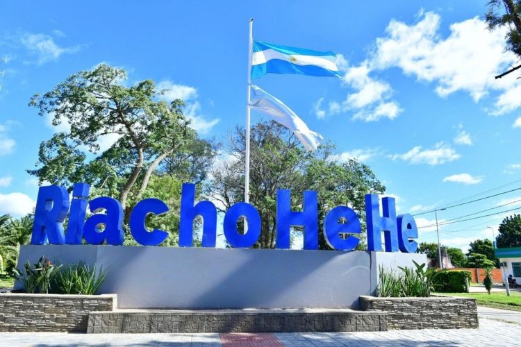 Tragedia y Conmoción en Riacho He-Hé: Hallan a una Mujer Fallecida, Parcialmente Devorada por su Propio Perro