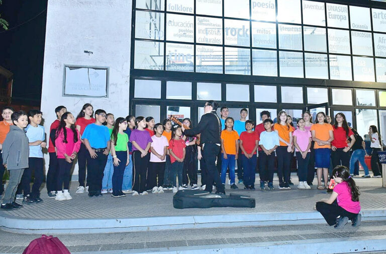 El Teatro de la Ciudad recibió al 2 Encuentro Coral Compartamos y cantemos juntos