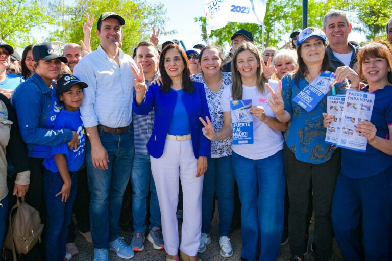 El Vicegobernador estuvo en Pirané con las candidatas del FdV