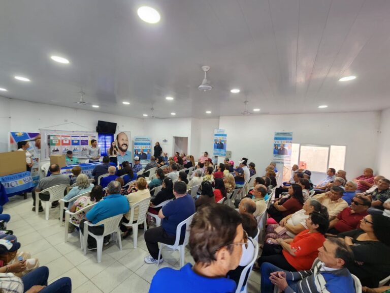 Jubilados del barrio Itatí recibieron una charla sobre la BUP