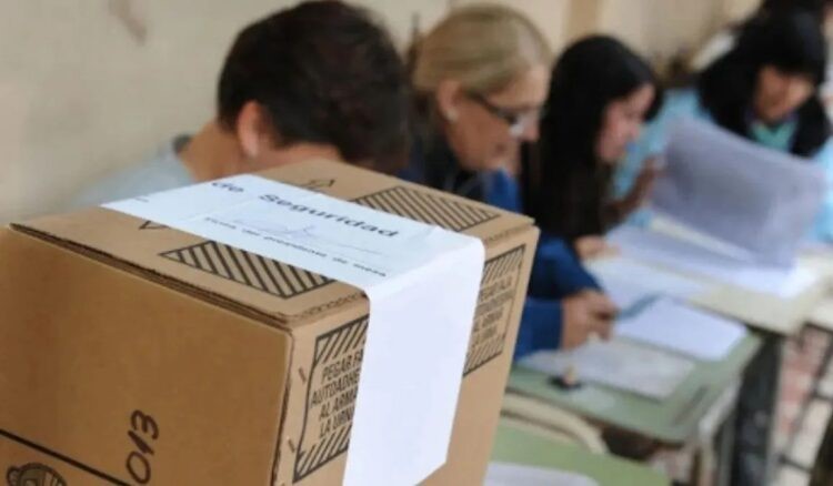 El Gobernador decretó licencia especial por las elecciones nacionales del domingo