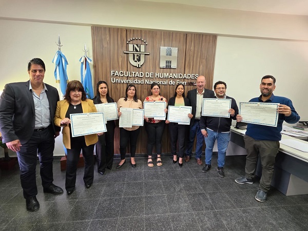 Graduados de la Facultad de Humanidades de la UNaF recibieron sus títulos en un emotivo acto