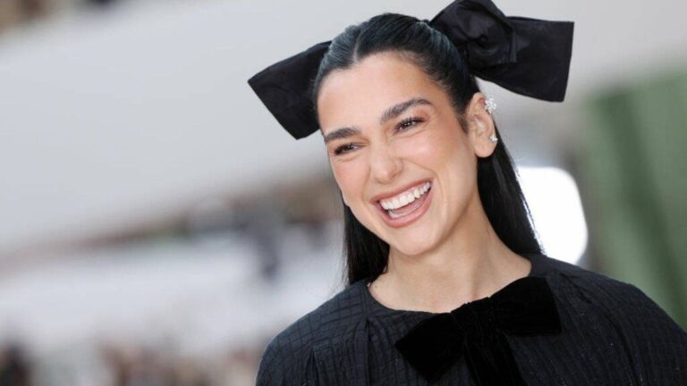 Dua Lipa sorprendió en la Marcha del Orgullo con un saludo especial a los argentinos