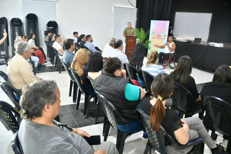 Se realizó charla motivacional a cargo de atletas paralímpicos