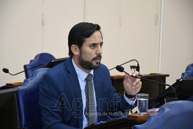 Para Vera, la reforma impositiva, previsional y laboral que impulsa Milei va a significar más sufrimiento para los trabajadores