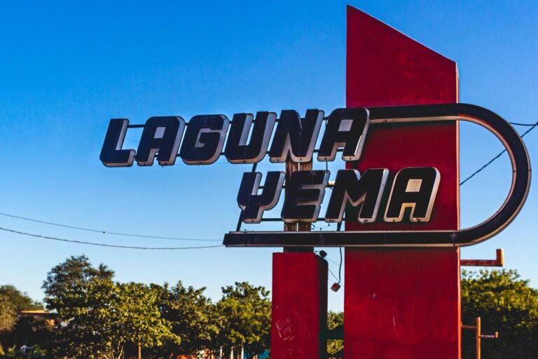 Huelga y Despidos en Laguna Yema: Trabajadores Municipales en Lucha