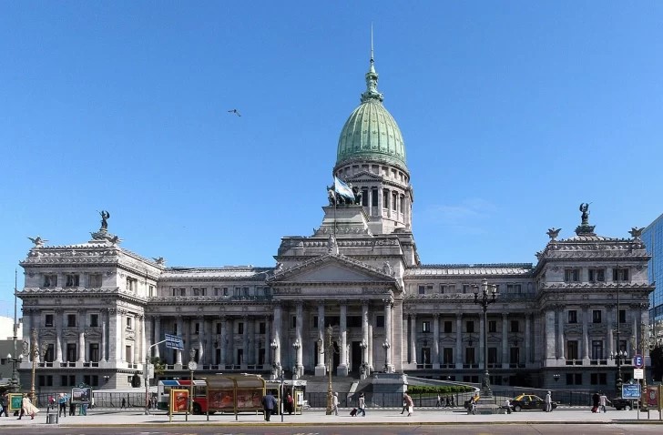 Reforma laboral: qué dice el borrador que prepara el Gobierno sobre duración de la jornada, contratos e indemnizaciones