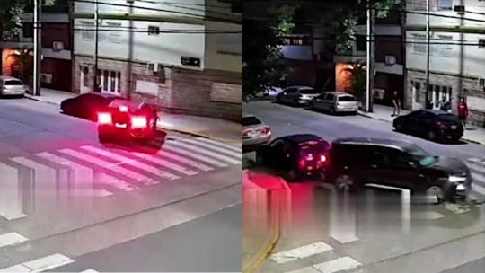 Un conductor alcoholizado en Villa del Parque perdió el control, chocó varios autos y terminó incrustado en el frente de una casa