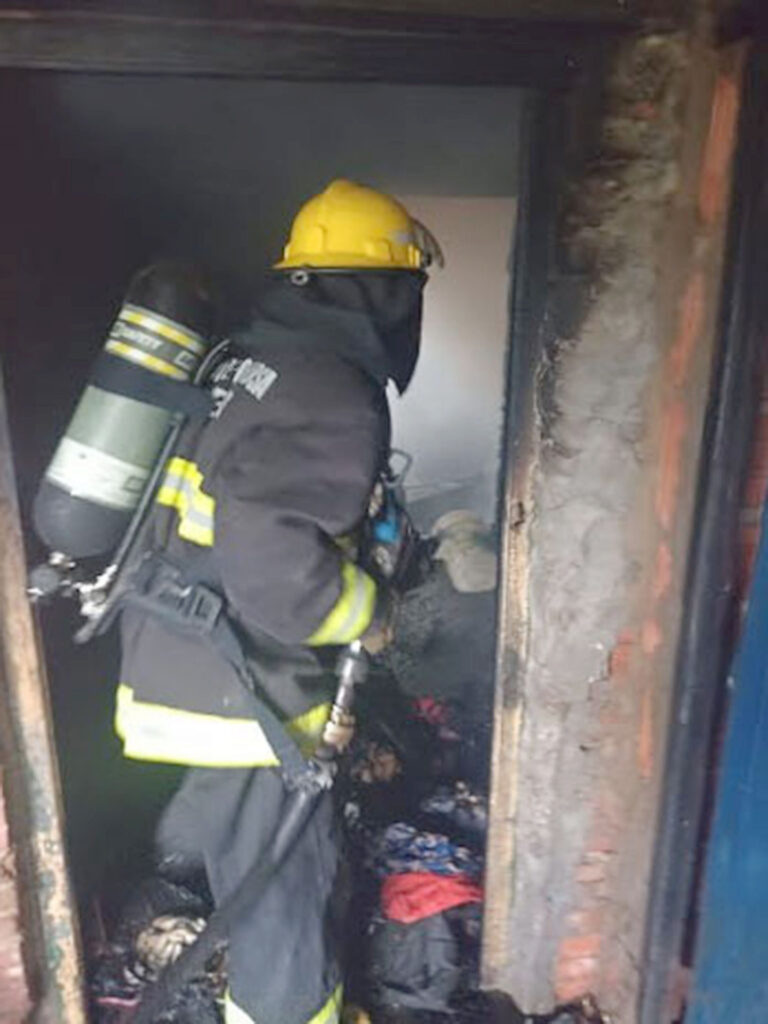 Investigan el incendio intencional de dos casas en la localidad de Clorinda