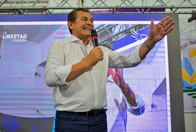 Las Lomitas: Atilio Basualdo renunció a la Intendencia para asumir como Diputado Nacional