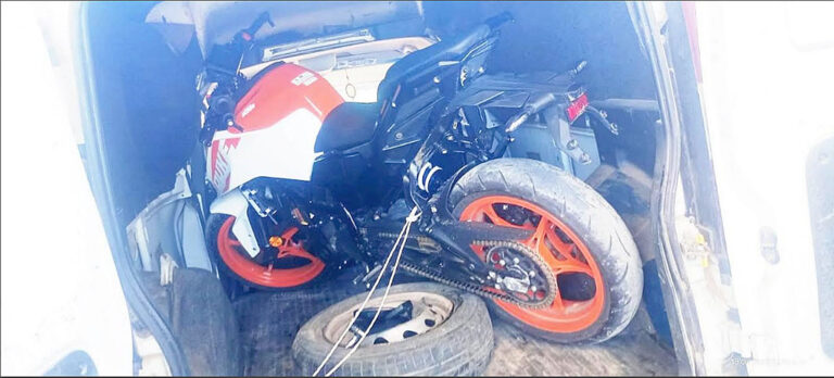 Secuestraron un auto y una moto con documentaciones falsas