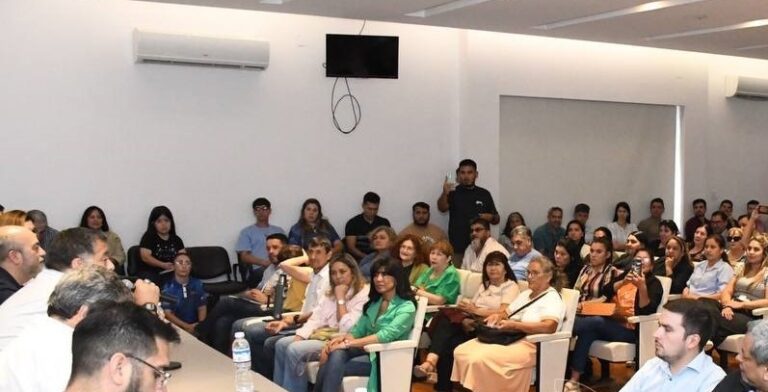 El Gobierno distribuirá más de 200 mil bolsas navideñas en toda la provincia