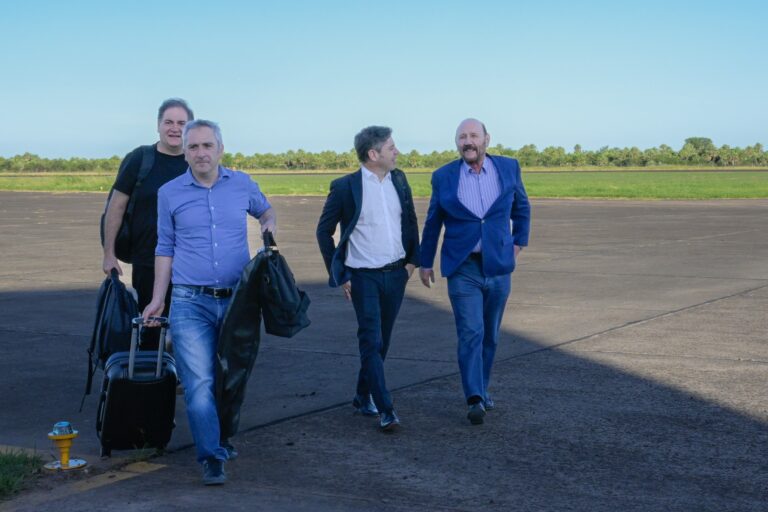 Kicillof llegó a Formosa y fue recibido por el gobernador Insfrán