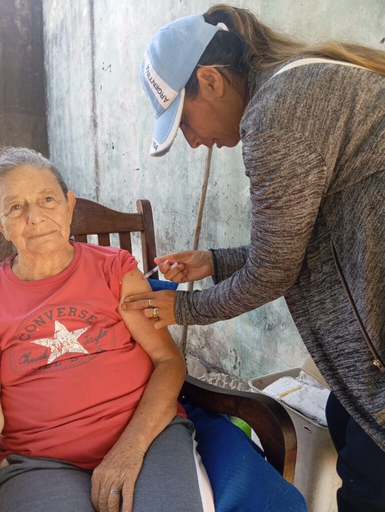 El Gobierno de Formosa continúa desplegando operativos de vacunación por los barrios