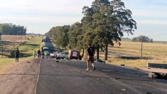 Un argentino murió en Uruguay al chocar con un camión que llevaba equipos del show de Shakira