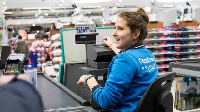 Sueldo de un cajero de supermercado en 2026 y cuánto pagan Coto y Carrefour