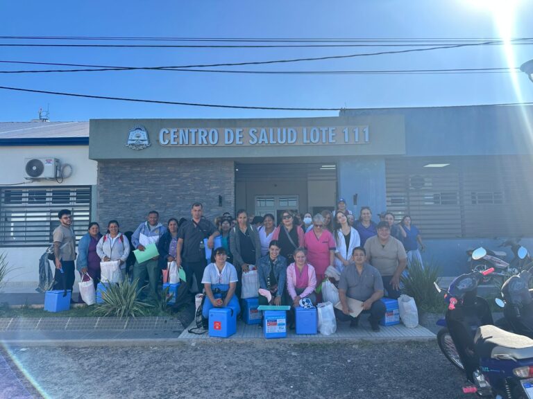 La vacunación casa por casa sumó al barrio Fray Salvador Gurrieri con más de 260 dosis aplicadas