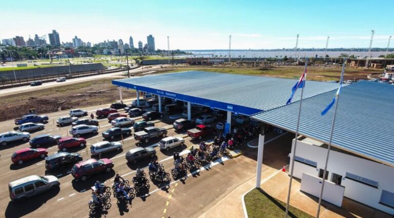 Migraciones refuerza la atención en aeropuertos, puertos y pasos fronterizos para la temporada de verano