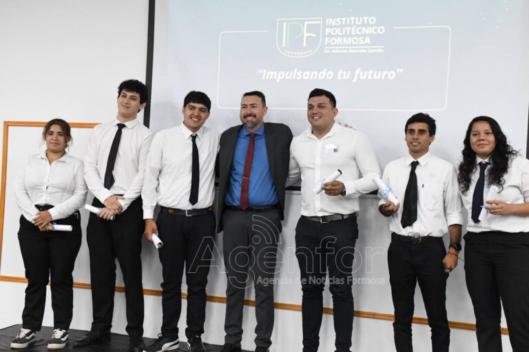 Orrabalis celebró los egresos de estudiantes de educación superior en la provincia