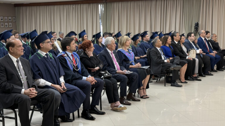 La Universidad de la Cuenca del Plata tituló a más de 40 profesionales de posgrado en Derecho Penal en Paraguay