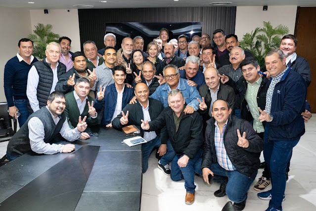 Insfrán encabezó un almuerzo de fin de año