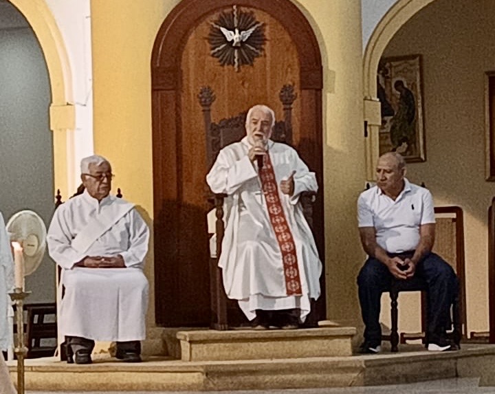 La Encarnación como Respuesta a un Mundo en Crisis: El Profundo Mensaje de Monseñor Conejero