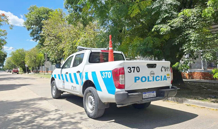 Hombre detenido por amenazar con arma de fuego a una mujer