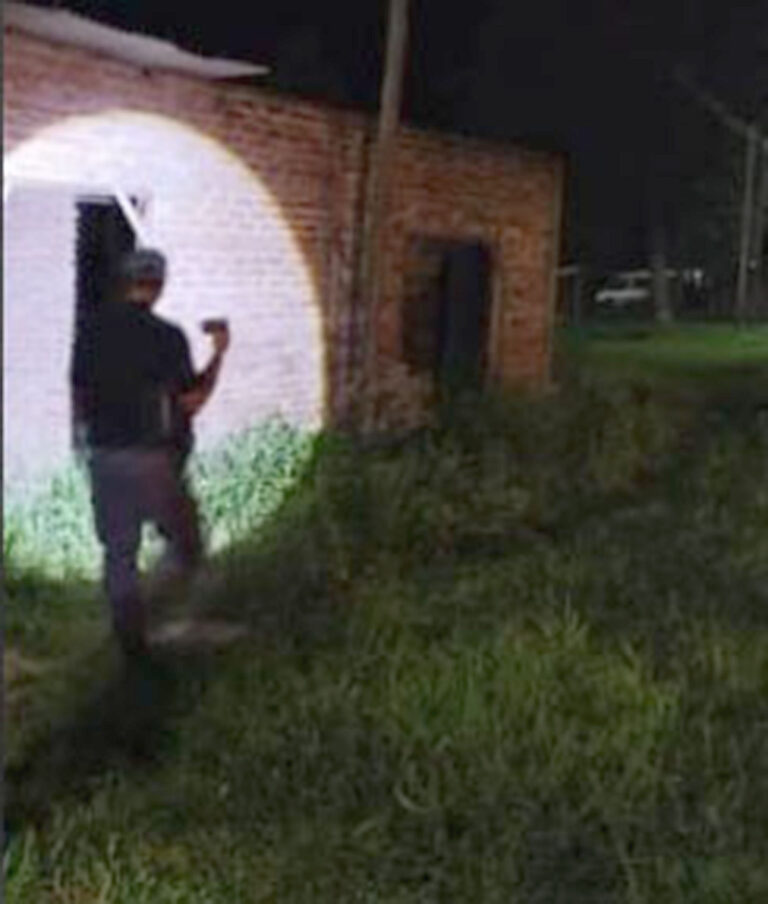 Detuvieron a dos sujetos y secuestran armas blancas