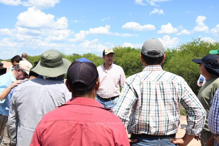 En Campo del Cielo, el vicegobernador Solís recorrió la amplia zona de recrecimiento y ensanche de las defensas