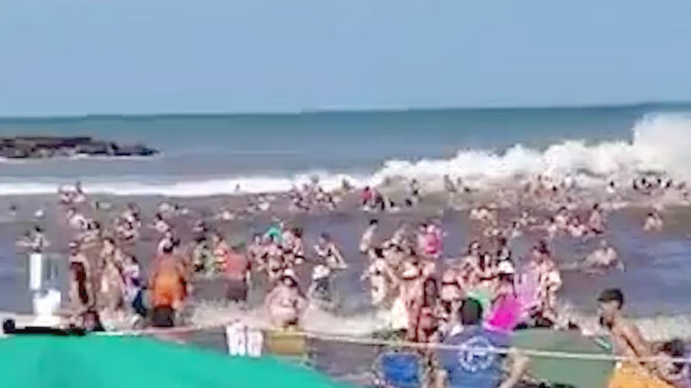 Un muerto y 35 heridos por una ola gigante que impactó en Mar Chiquita, Santa Clara del Mar y Mar del Plata