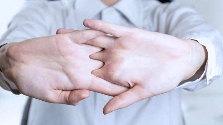 Sonarse los dedos puede causar artritis? La respuesta de la ciencia