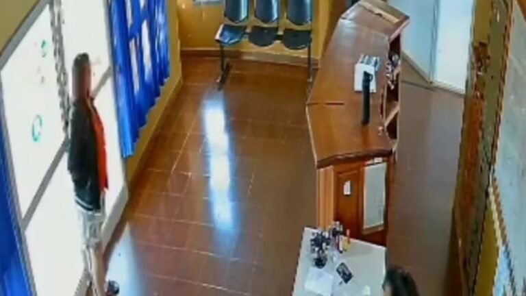 El estremecedor testimonio del hijo de la mujer que se prendió fuego en una comisaría de Misiones