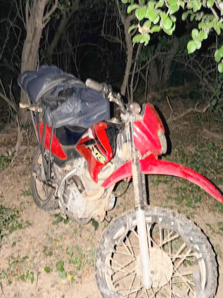 Secuestran una moto y producto cárnico