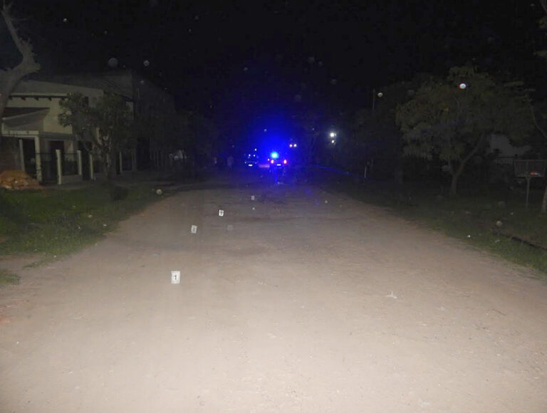 Policías resultaron lesionados durante una intervención