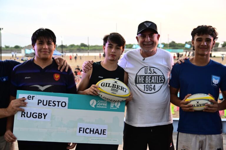 El intendente Jorge Jofré entregó premios a participantes del Open Arena