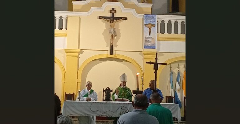 Fe Inquebrantable: Monseñor Conejero Gallego y el Llamado a la Revolución de la Humildad
