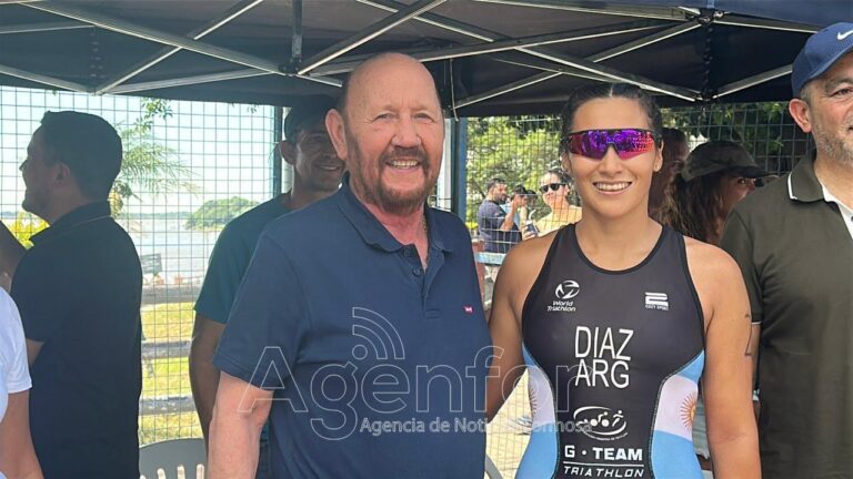 El Gobernador presenció la Copa de Desarrollo de Triatlón y apoyó el Campeonato Suramericano
