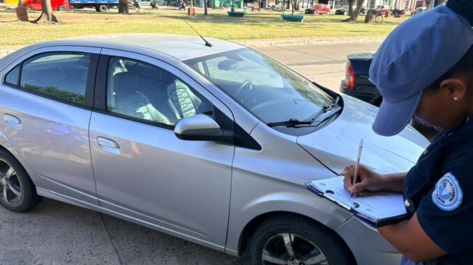 Se entregó a la policía el automovilista que atropelló a dos personas en el barrio Don Bosco