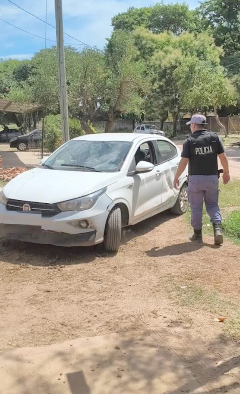 Detienen a un hombre y secuestran un rifle y un auto