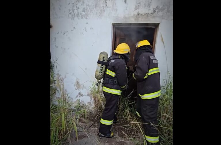 Rápida intervención de Bomberos permitió controlar un incendio domiciliario