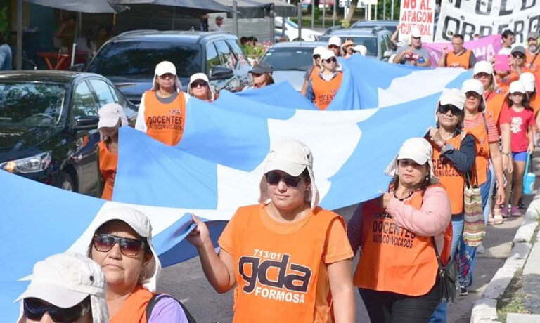 Docentes Autoconvocados llaman al paro contra la reforma laboral