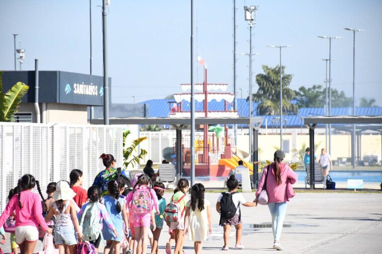 Inició el 6 módulo de la colonia de vacaciones en el Parque Acuático 17 de Octubre