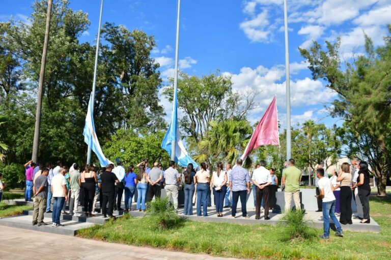 Sencillo homenaje a los pioneros: FELIZ 90 ANIVERSARIO EL COLORADO